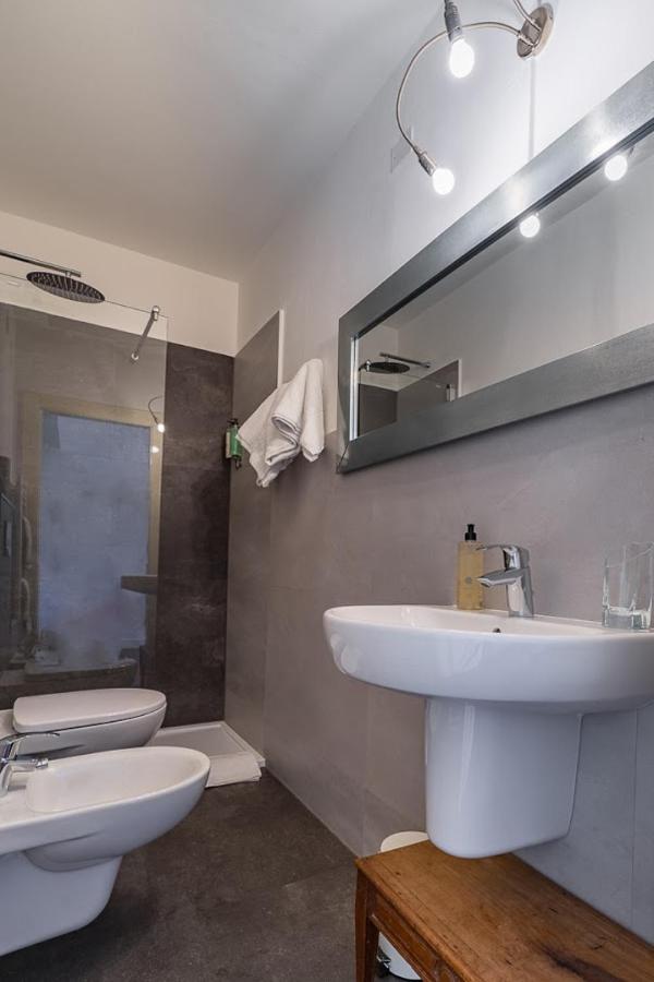S. Trinita 18, Suites & Rooms Trento Exteriör bild