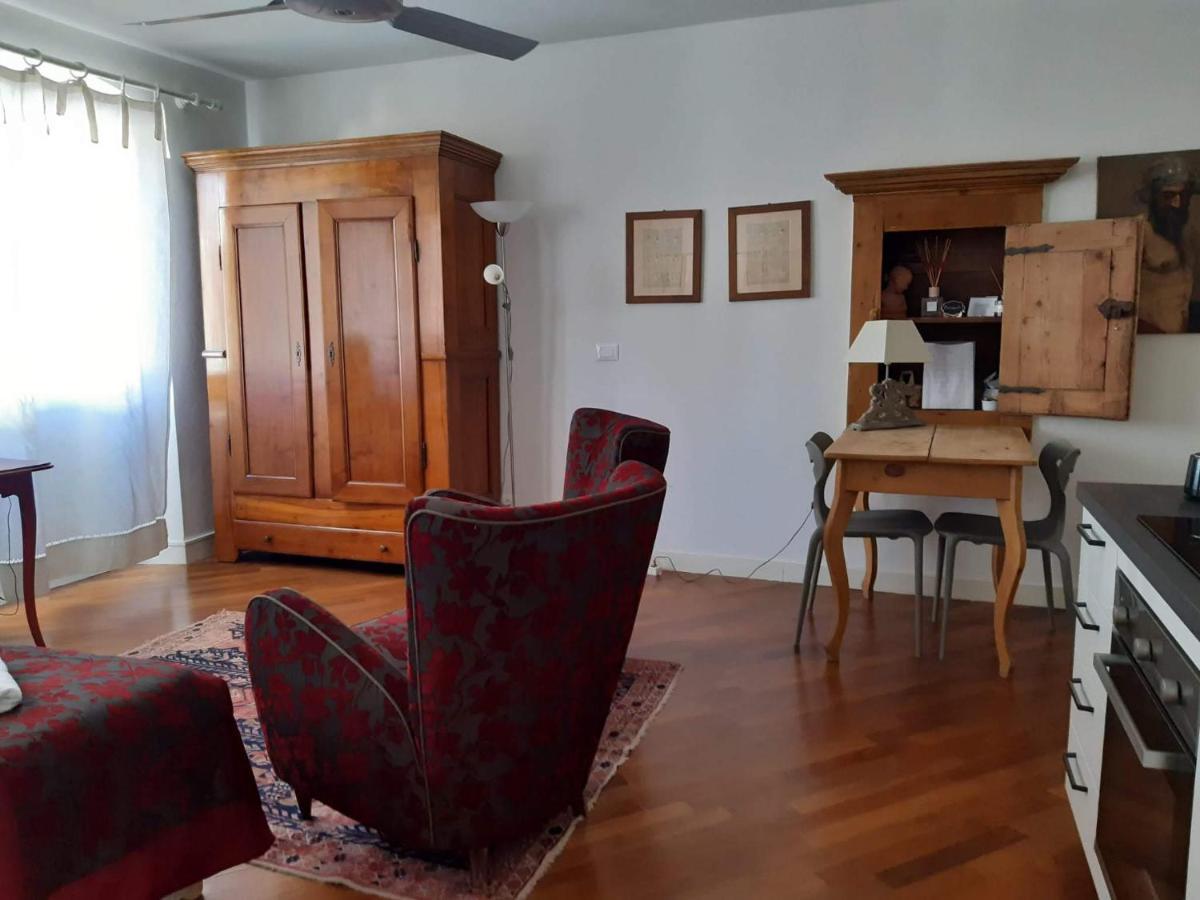 S. Trinita 18, Suites & Rooms Trento Exteriör bild