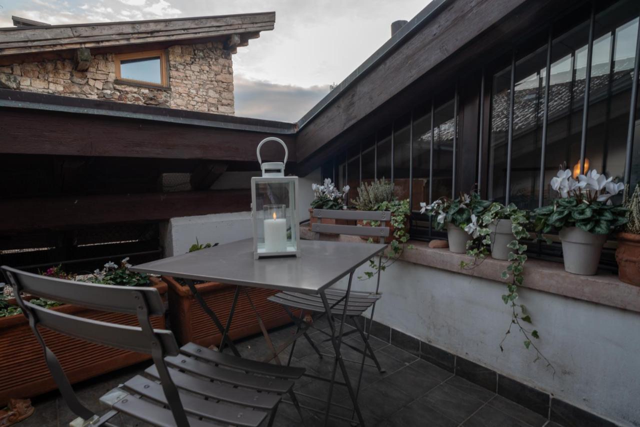 S. Trinita 18, Suites & Rooms Trento Exteriör bild